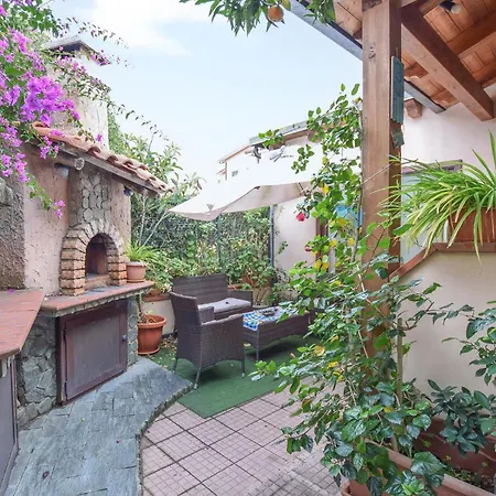 Ferienhaus 3 Bedroom Gorgeous In Pizzo (Calabria)