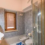 3 Bedroom Gorgeous In Holiday home *