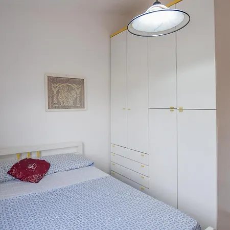 3 Bedroom Gorgeous In Pizzo (Calabria)