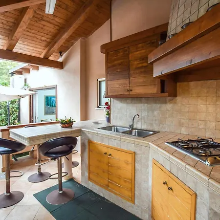 3 Bedroom Gorgeous In 펜션