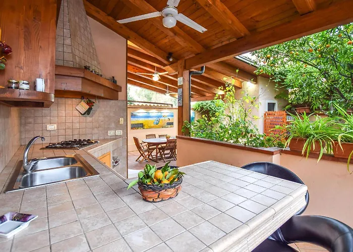 בית נופש 3 Bedroom Gorgeous In פיצו