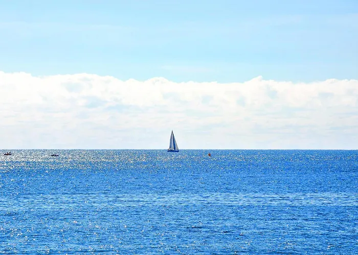 בית נופש 3 Bedroom Gorgeous In *